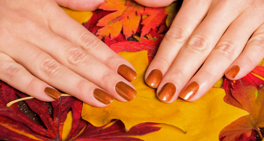 falling leaves nail art